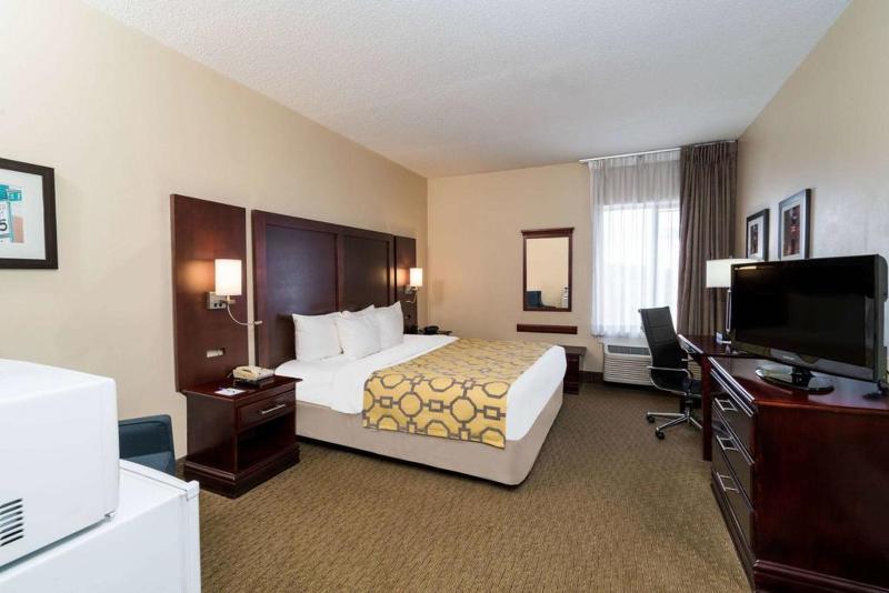 ทราเวลลอดจ์ บาย วินด์แฮม ฮอว์ทอร์น Motel ฮอร์ธอร์น ภายนอก รูปภาพ